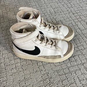 Nike Kids High-Top Sneakers - Cream and Black